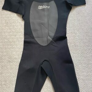 Billabong Women's short sleeve Zip Wetsuit - Classic Black Size M